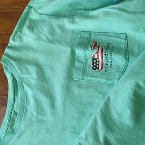 Vineyard Vines NYC Tshirt Mens M